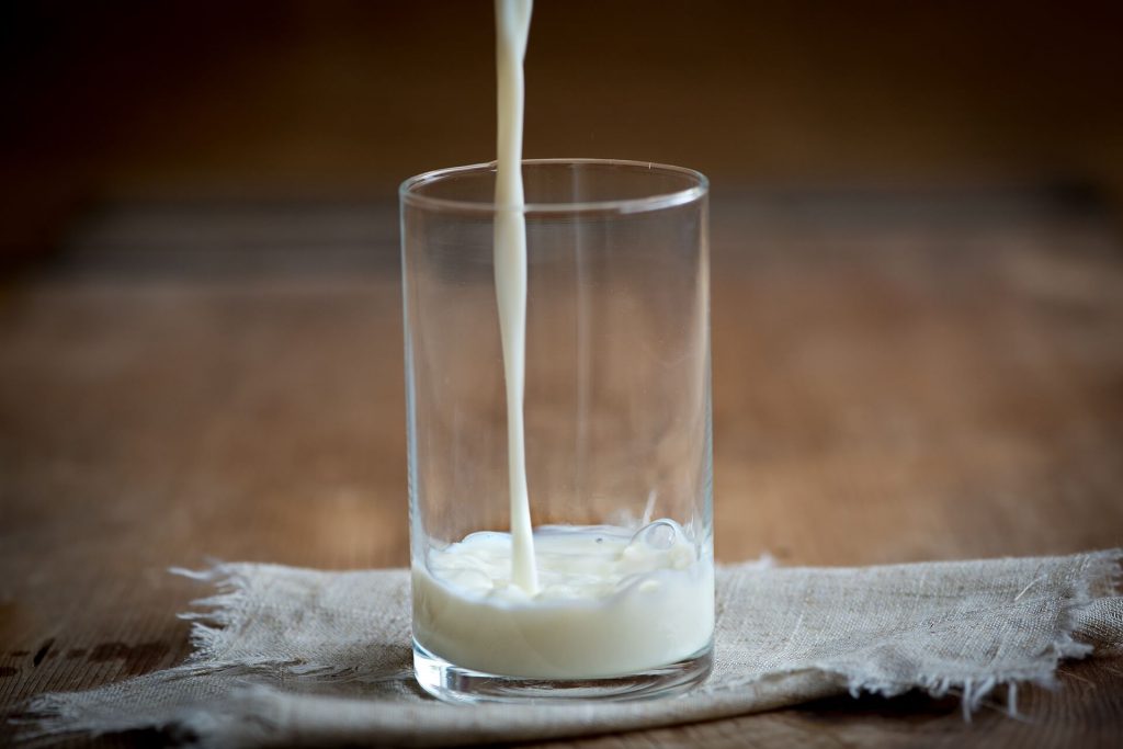 Milch im Glas